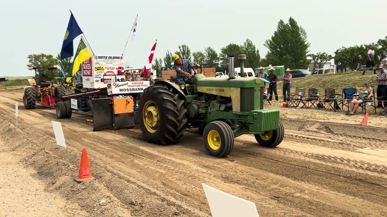 John Deere 730 high torque pulling at 500 RPM ￼