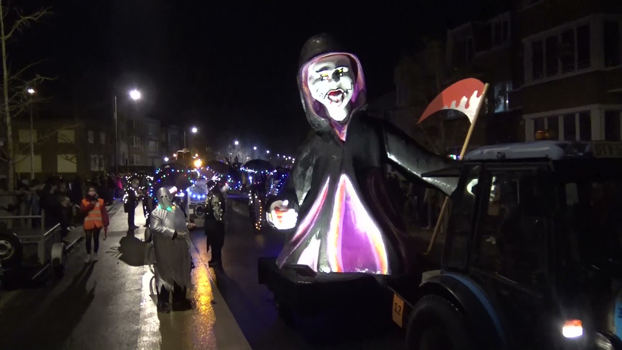 de volledige  Halloween stoet van Blankenberge  op 31 oktober 2021