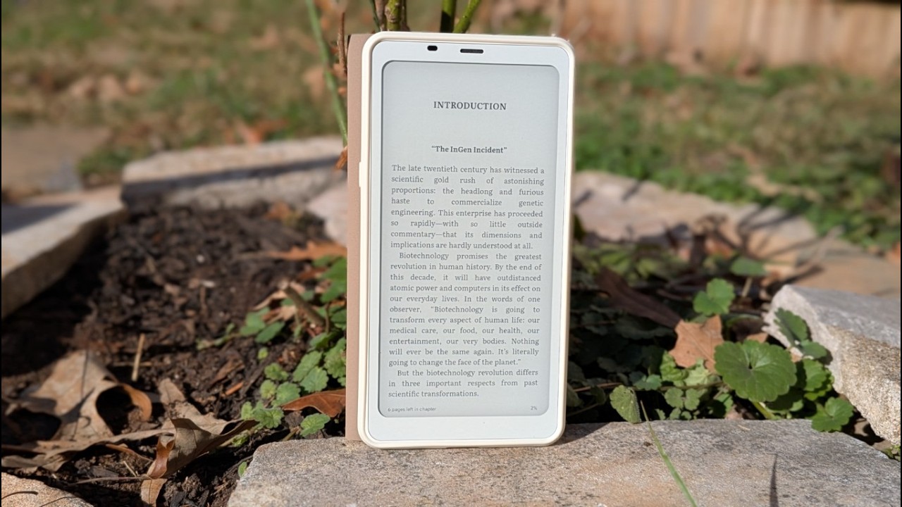 A Phone-Sized E-Reader? Boox Palma 2 In-Depth First Impressions