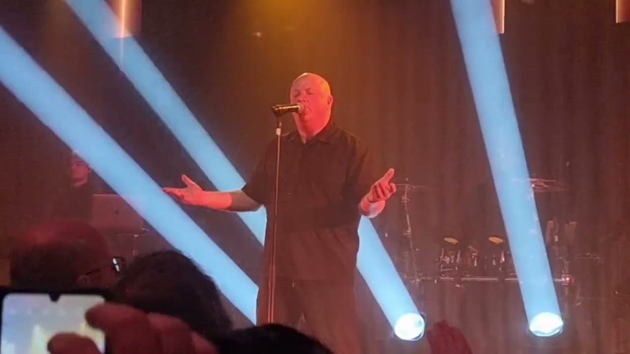 VNV NATION  