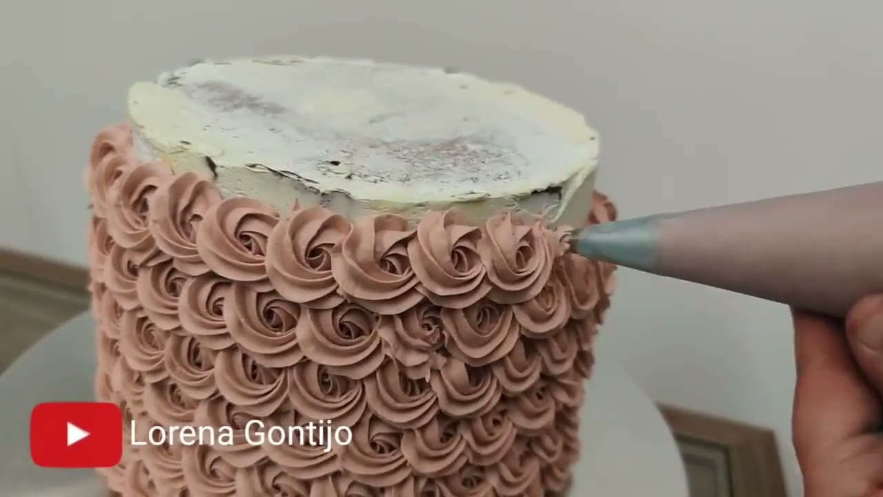 BOLO MINI ROSETAS    DECORAÇÃO CORINGA   LORENA GONTIJO