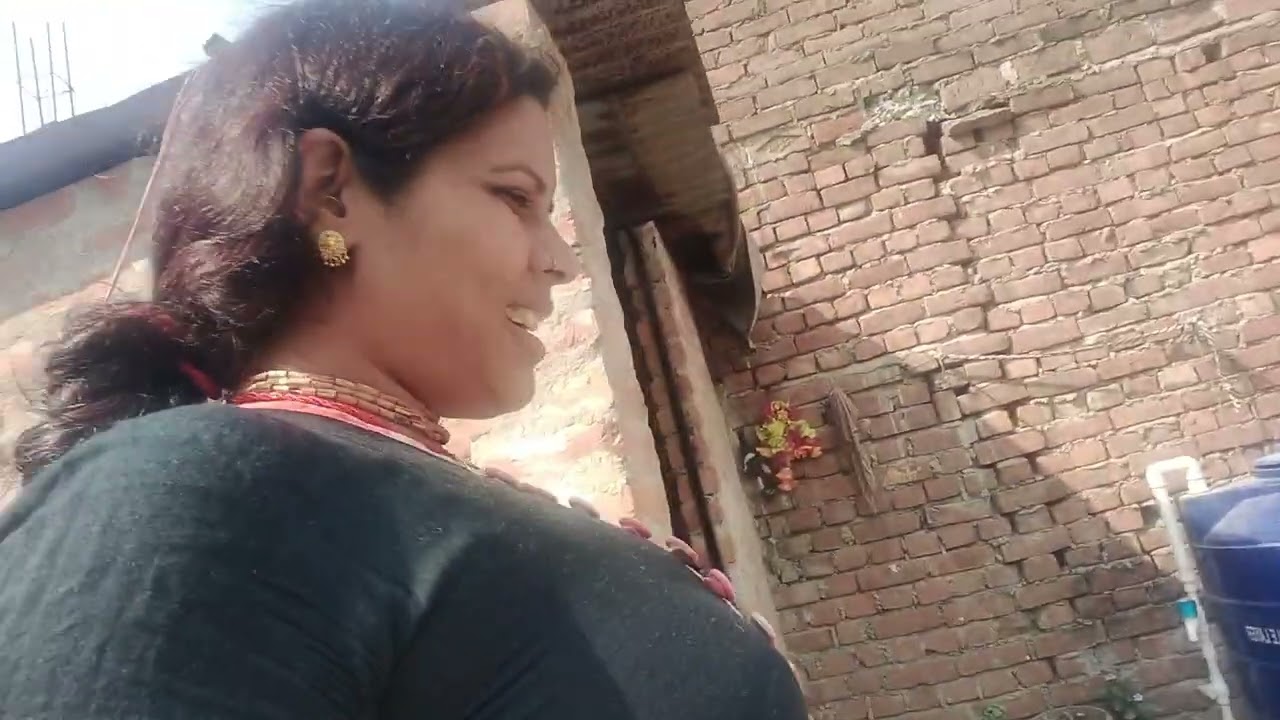 किस किस के घर में पापड़ बन गए यूपी वाली ठकुराइन #यूपी #वाली #ठकुराईन