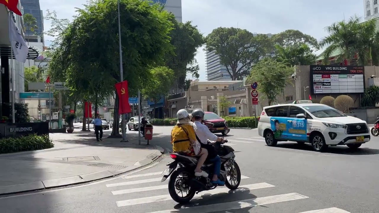 Góc Nguyễn Văn Thủ/Hai Bà Trưng quận một Sáng mồng hai Tết Bính Ngọ (18/02/2026).