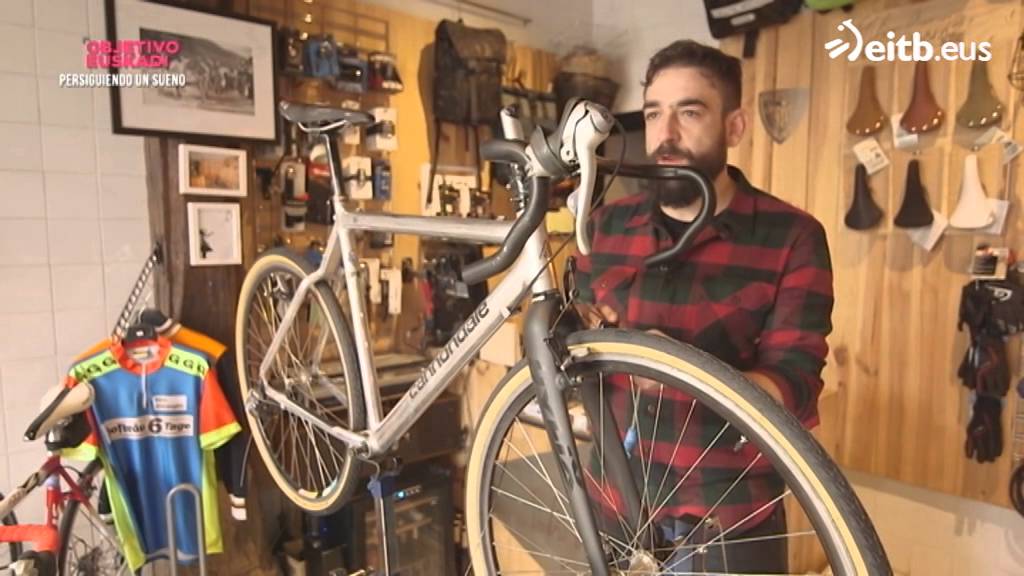 De arquitecto a crear bicicletas a medida, en Bilbao