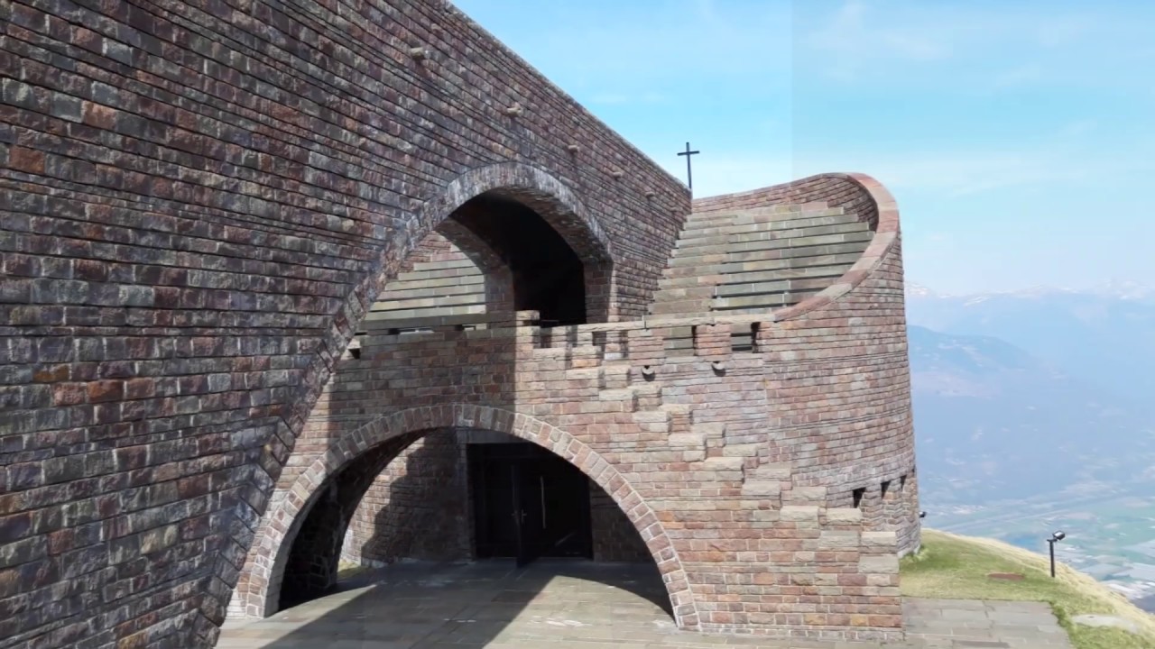 Visita alla chiesa di Mario Botta sul Monte Tamaro