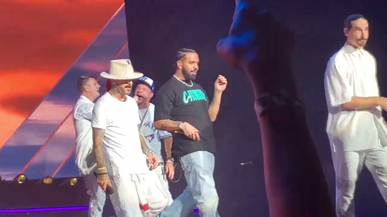 Drake performs I Want It That Way with the Backstreet Boys in Toronto! July 2 2022 @ Budweiser Stage