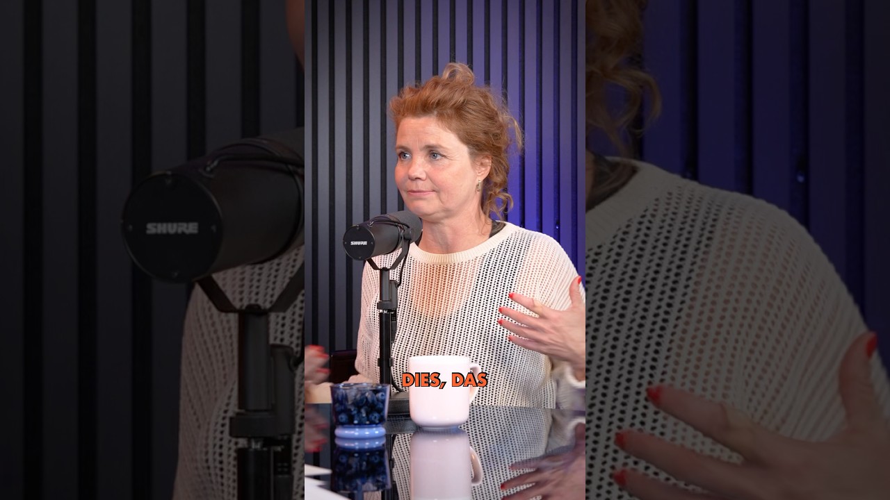 Warum Annette Frier der &bdquo;#MeToo&ldquo;-Bewegung so dankbar ist, das erz&auml;hlt sie bei &bdquo;Zwischen den Zeilen&ldquo;.