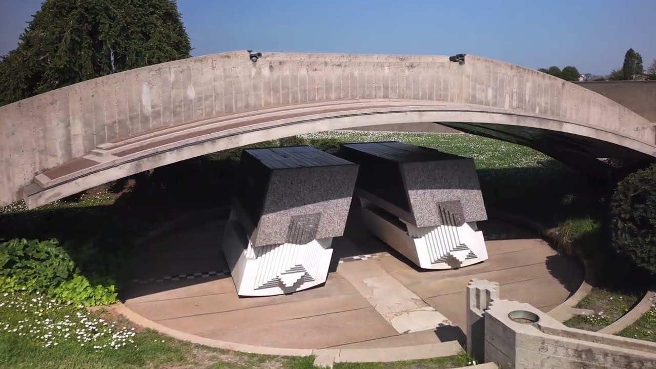 Brion Vega Cemetery Carlo Scarpa　ブリオン ヴェガ　カルロ　スカルパ