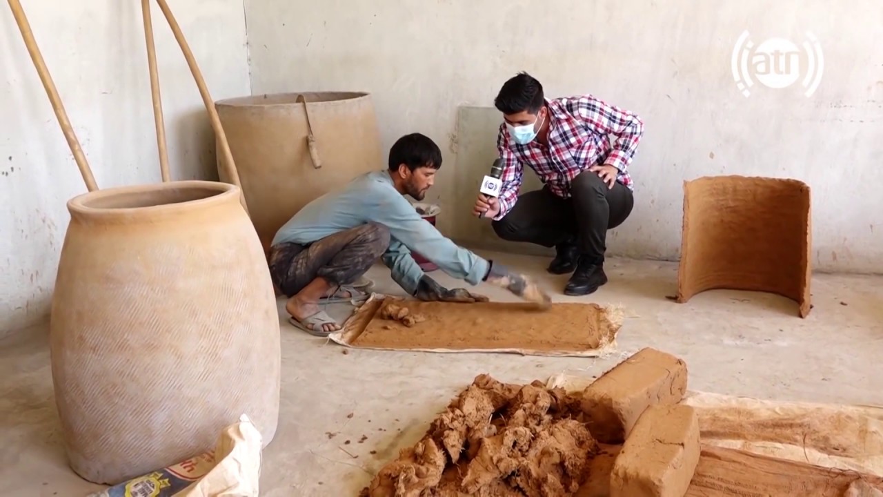 #HamayonAfghan interview with Tandoor maker / مصاحبه همایون افغان با تنور ساز