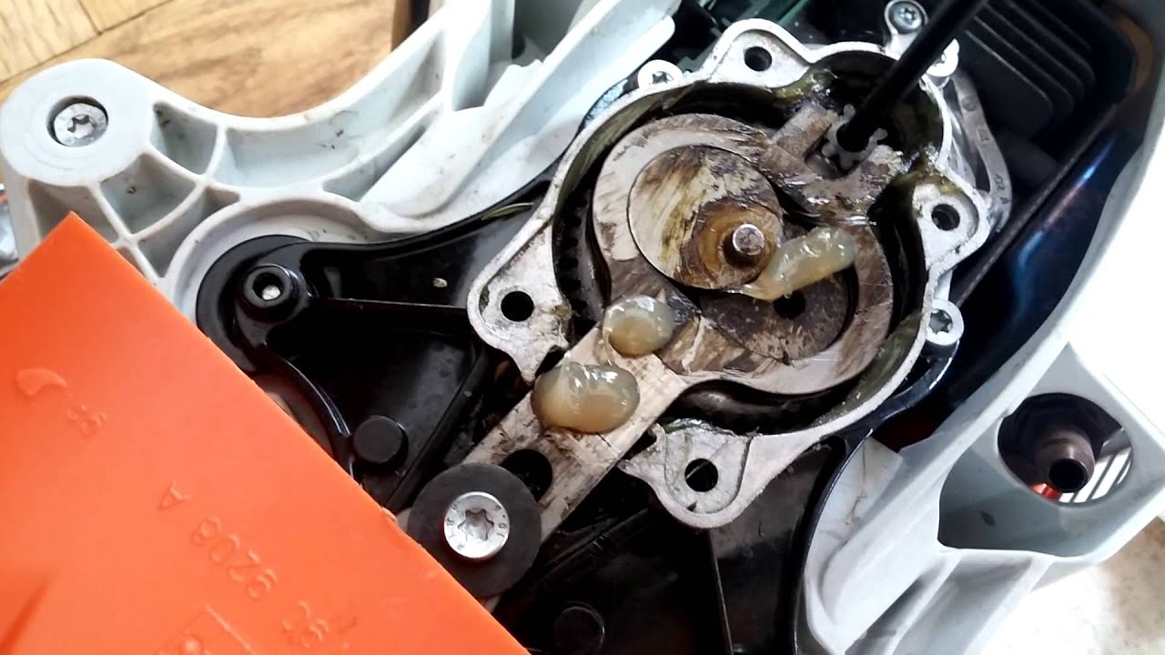 How to Grease a Gear Box on a Stihl Hedge Trimmer