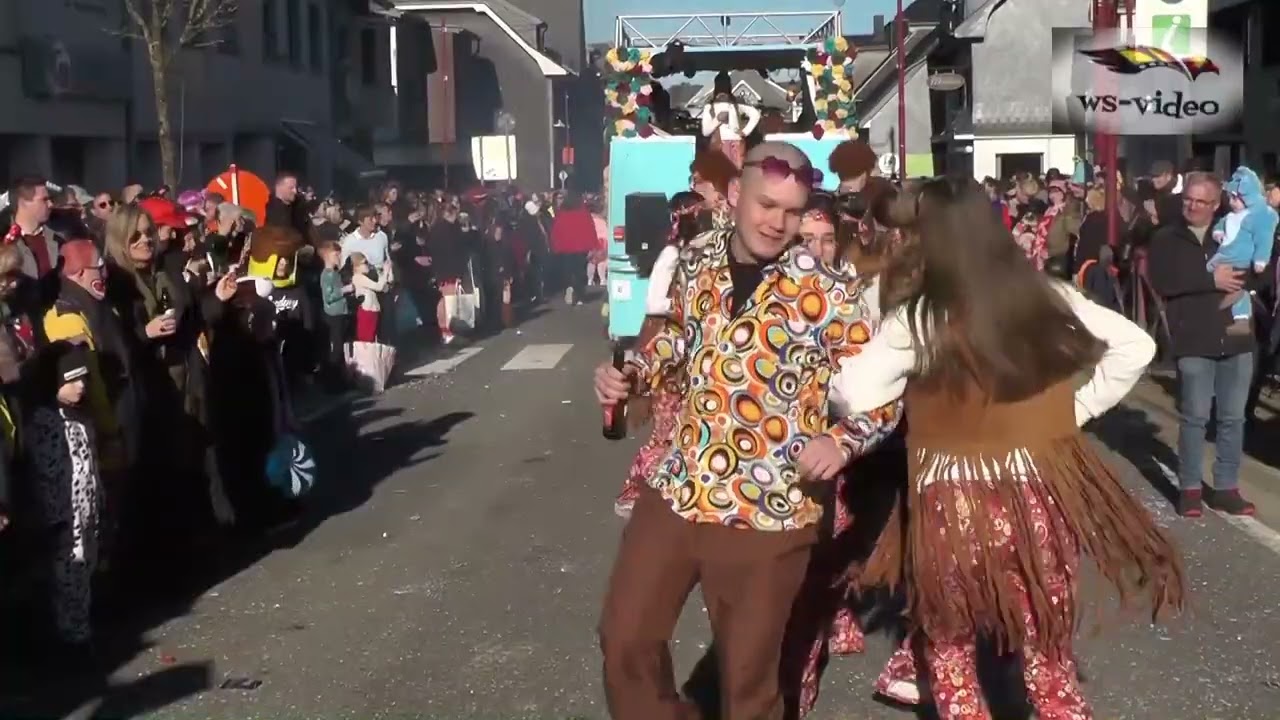 Rosenmontagszug B&uuml;llingen 2025