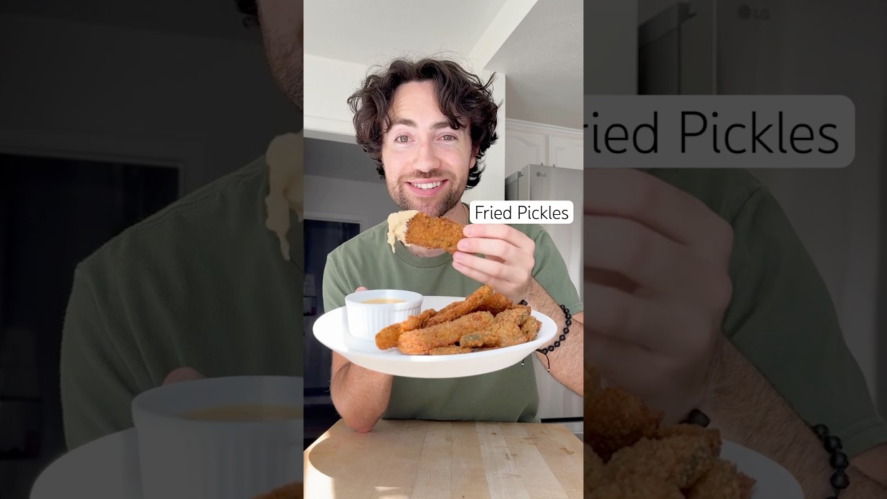 Fried Pickles w/ my secret sauce #easyrecipes #friedpickles #appetizer #pickles #crispy