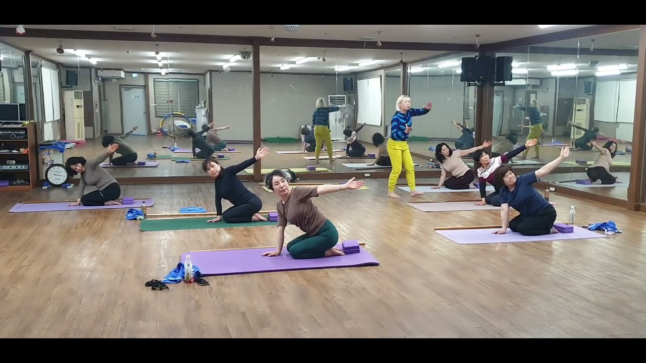 #자세요가 #중년운동 #건강한속근육만들기 #티칭