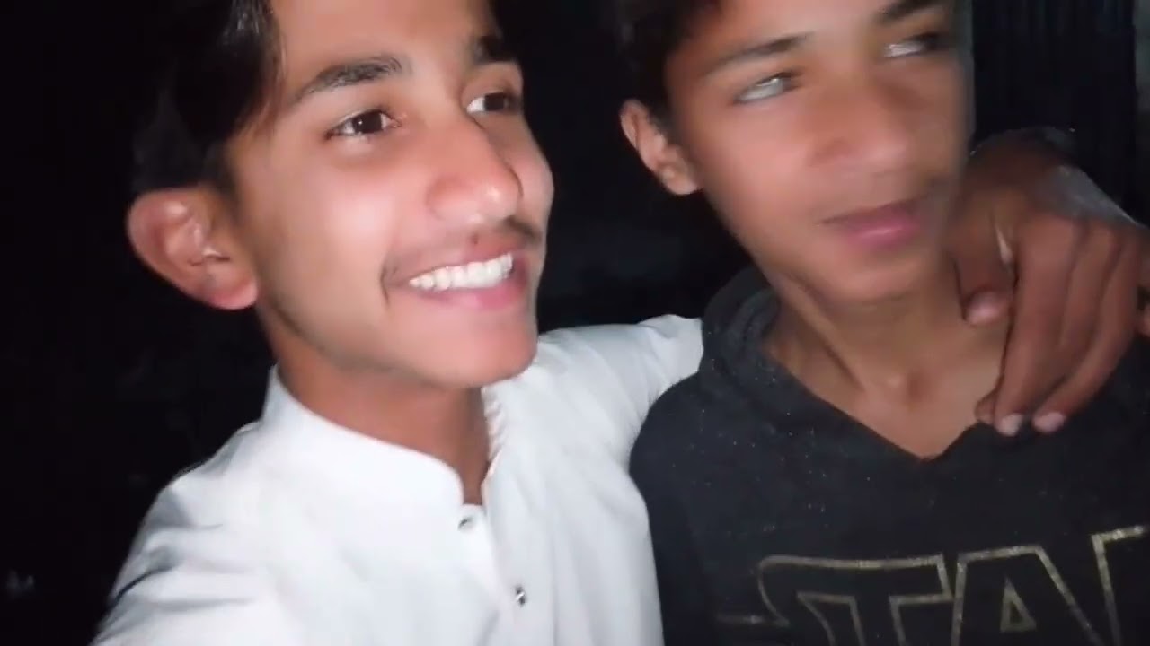 Muzamil family vlogs hamaray channel ko subscribe karay like share aur comments kerna na bulyay ga👍