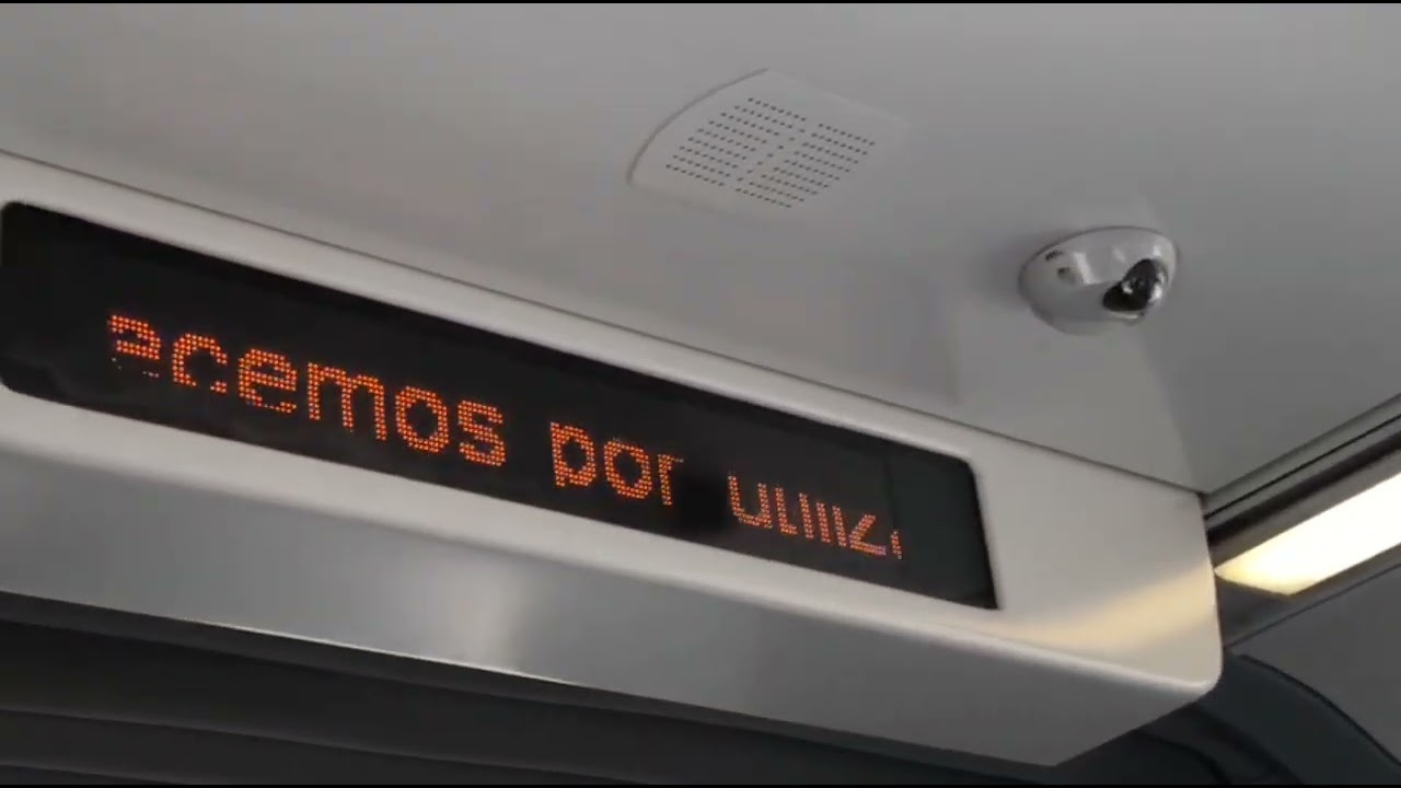 Trecho Entre São Mateus e Jardim Colonial no TUE M18 + Trem Partindo - Linha 15 Prata