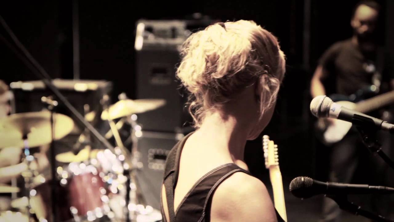 Throwing Muses - Bright Yellow Gun
