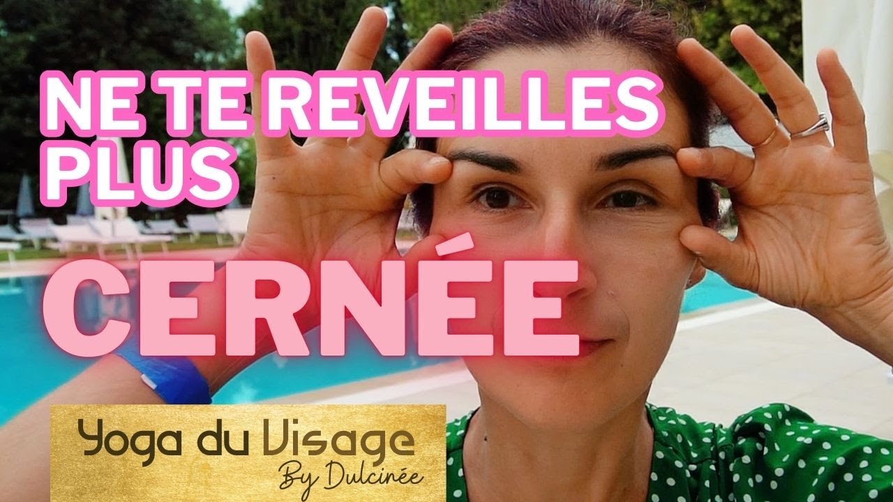 Tuto anti-cernes de yoga du visage pour en finir avec les yeux bouffis le matin