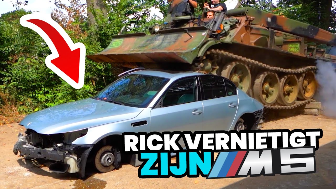 Rick vernietigt zijn M5 met Tank !!!