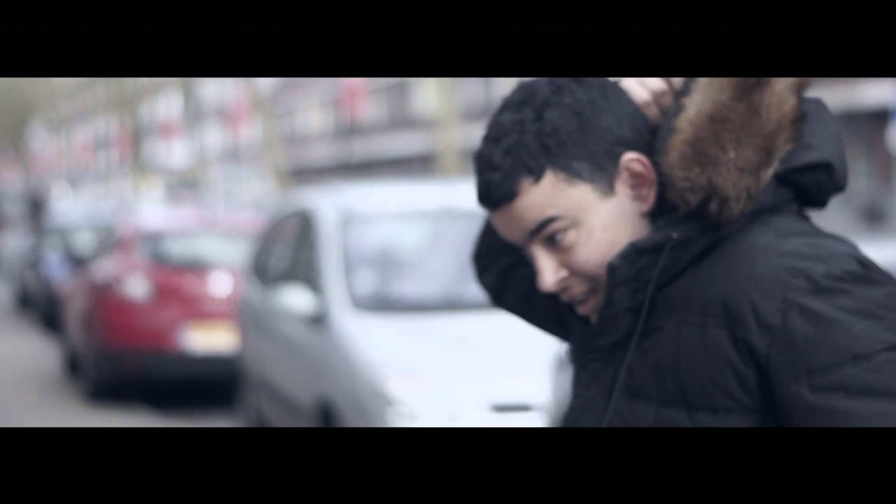MO$HEB feat. Kraaitje - Waar De Maan Niet Schijnt