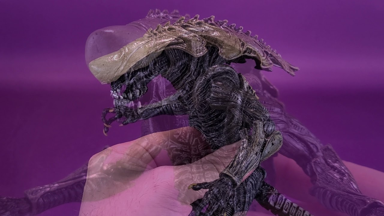 NECA Alien Vs Predator Chrysalis Alien Movie Deco Version Figure @TheReviewSpot
