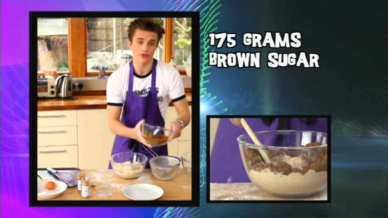 CBBC: Friday Download - Bake It Download - How to make gingerbread men