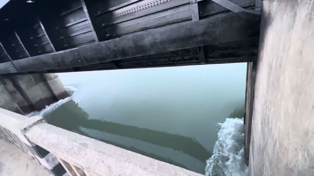 Gandak Barrage Spillway Gate