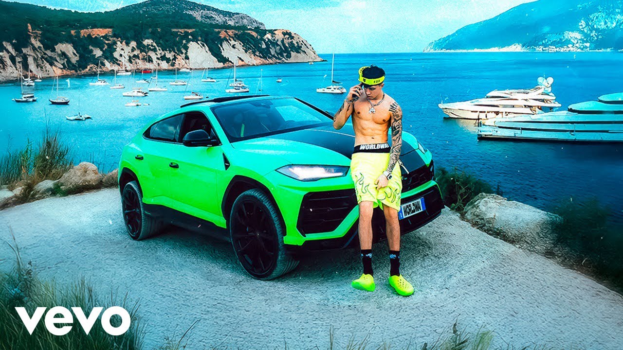 Martinwhite, Santiago Berrio - AY BONITA (Video Oficial)