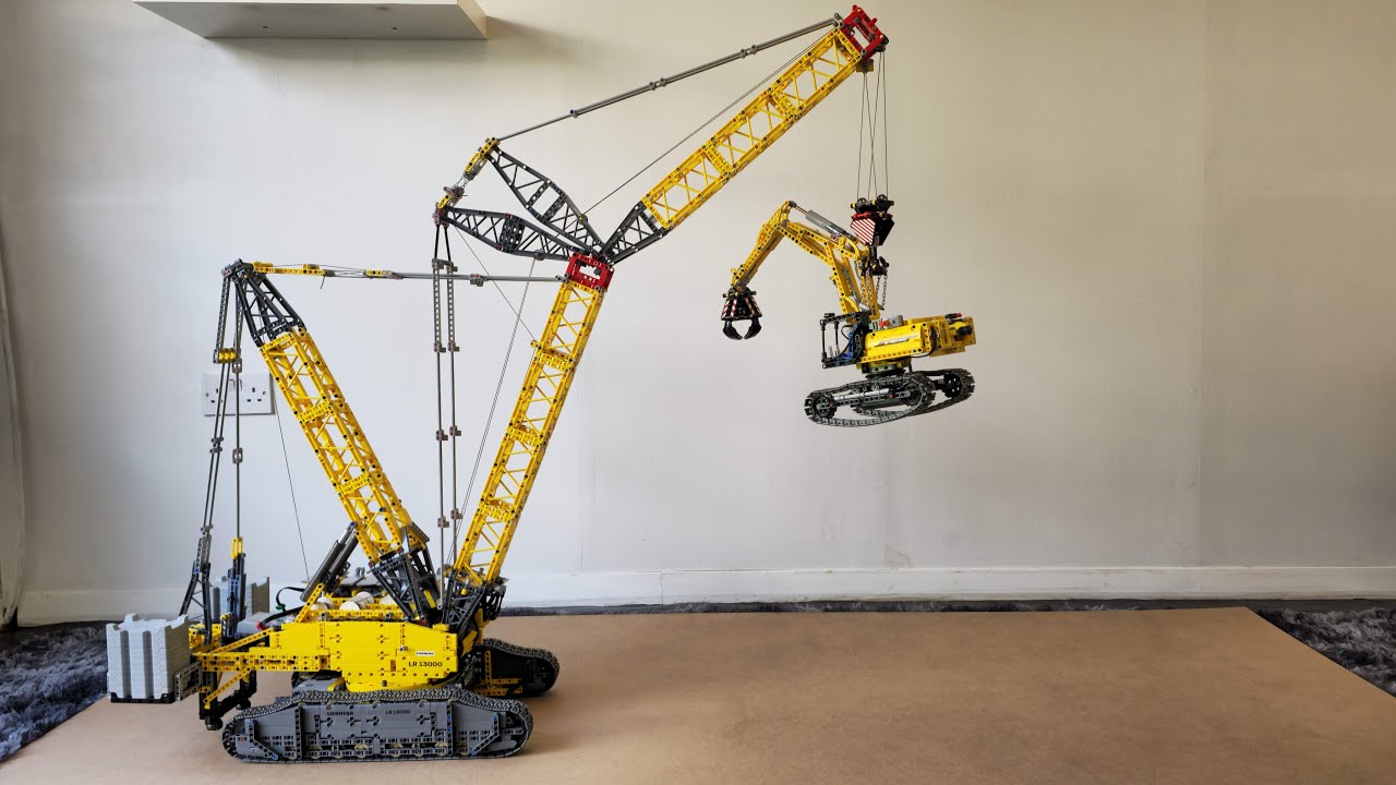 The biggest Lego Crane! Lego 42146 Liebherr Crawler Crane LR 13000 Stop Motion