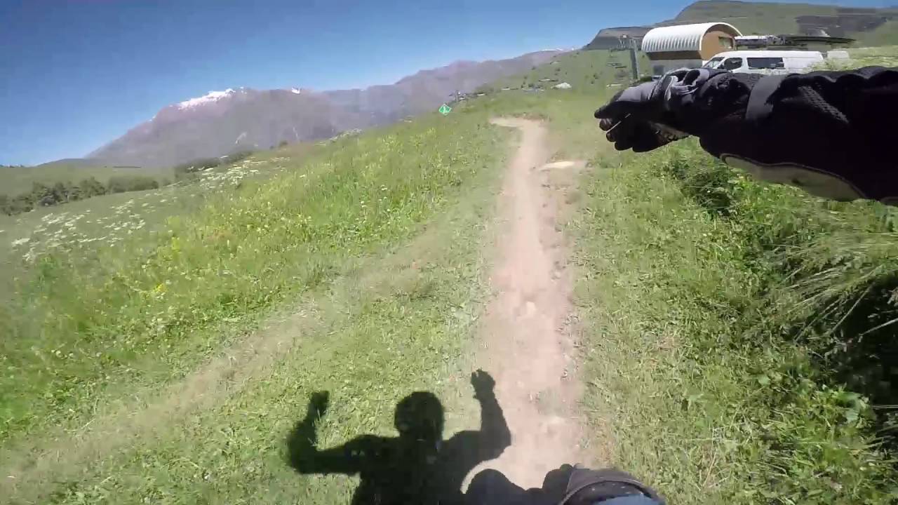OFFROAD INLINE DOWNHILL in L2A- Vallée Blanche// POWERSLIDE METROPOLIS SUV