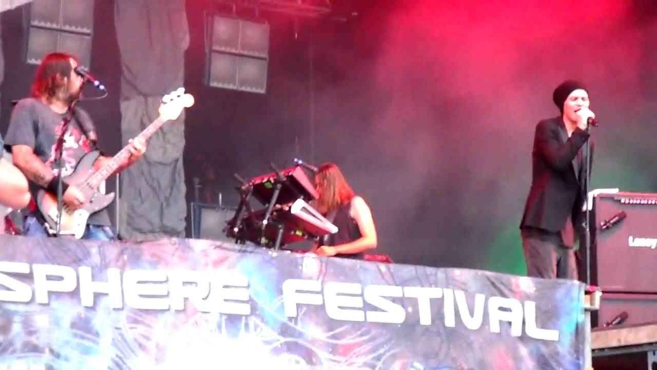 HIM live at Sonisphere 2010 - Scared To Death.MP4