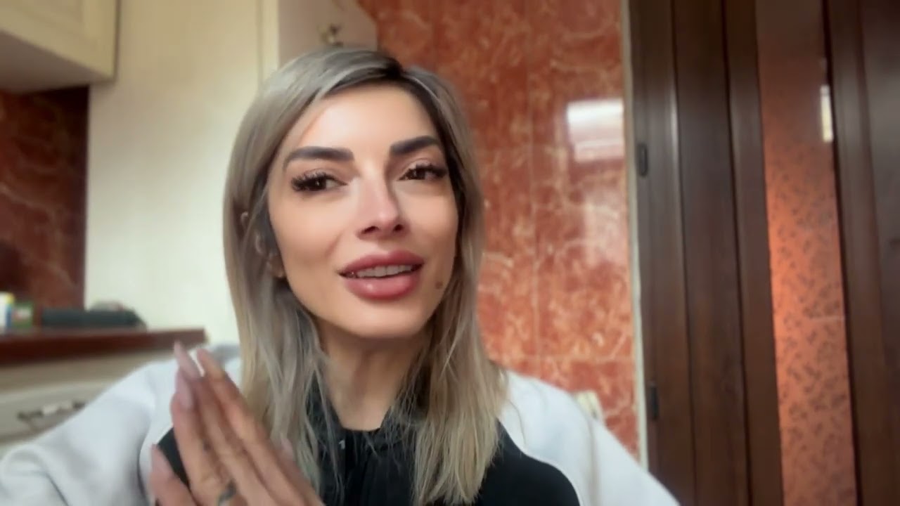 Prietena ei îți știe mărimea