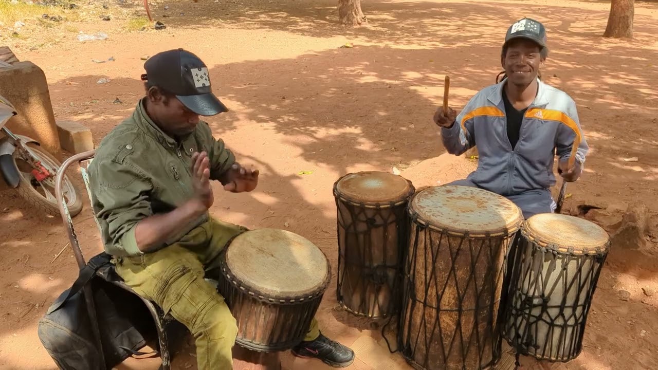 Quelques phrases de Soli pour s'entrainer à la maison au djembé, par Dabou et Mougnini Dembele ❤️