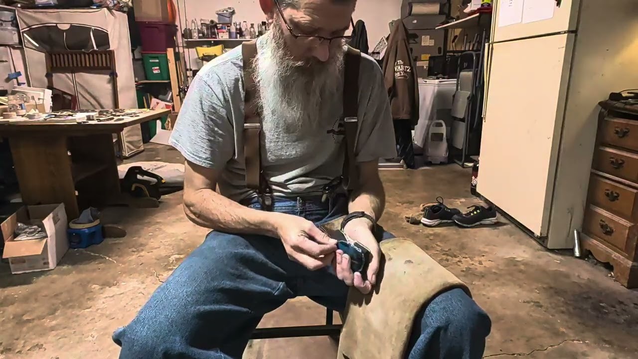 And we were going strong until....#flintknapping #fusedglass #microwavekiln #primitiveskills 