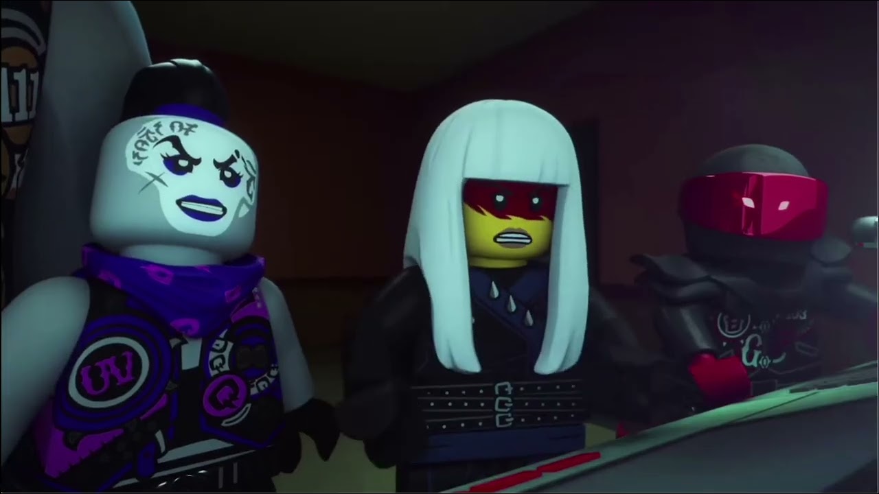 Lloyd vs Garmadon