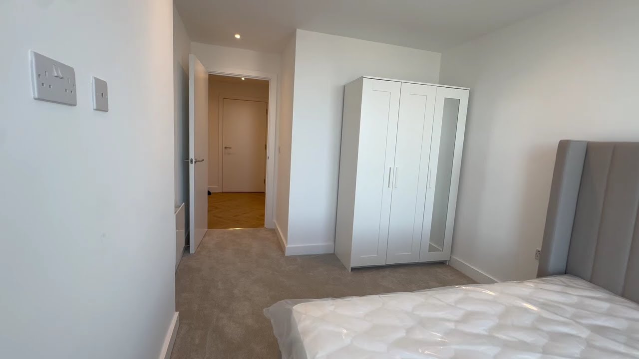 23 floor 2 bedroom flat to rent in One Port Street