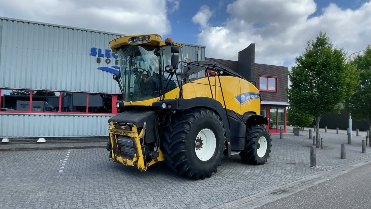 New Holland FR700