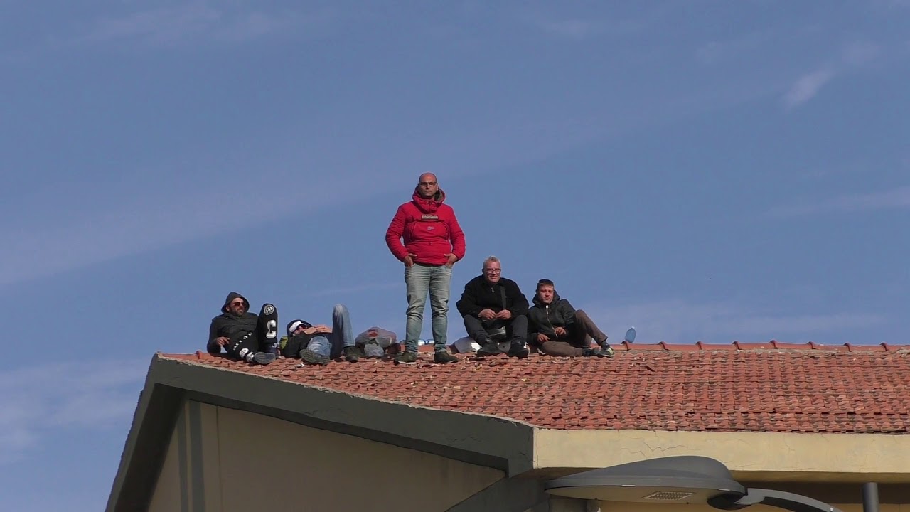 Rossano: interrompe la protesta uno degli operai del verde pubblico