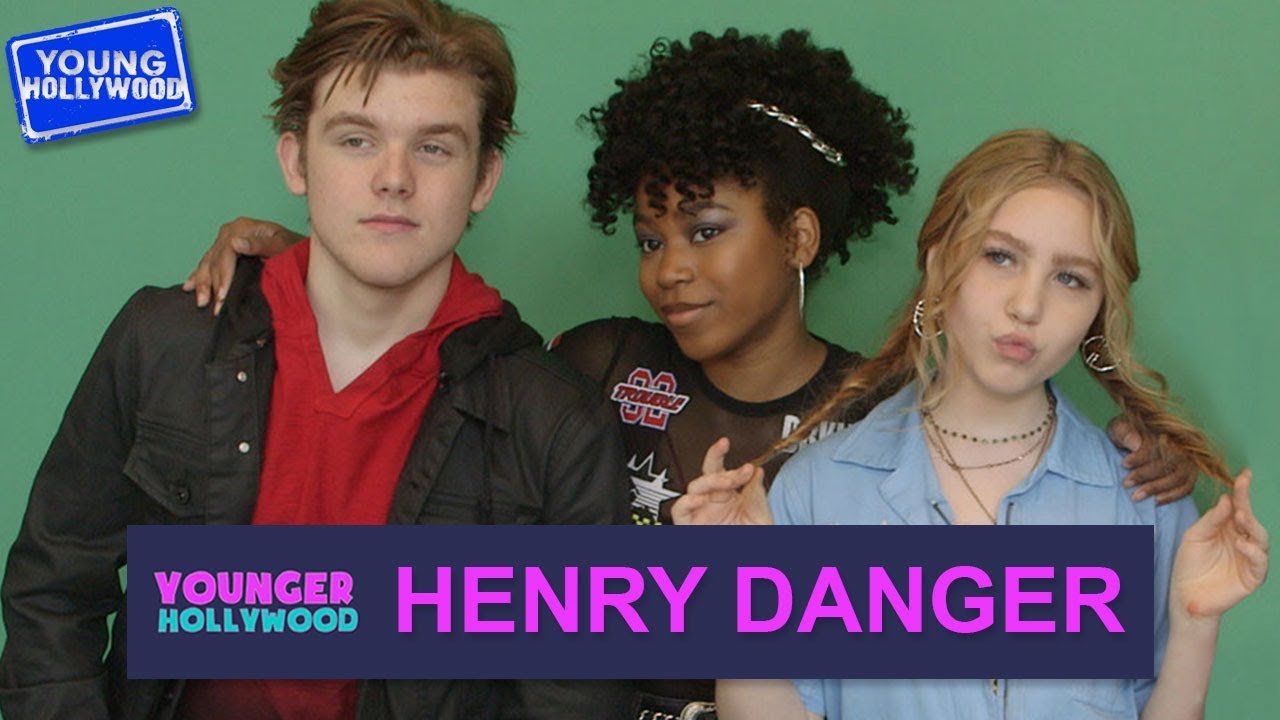 Making Custom Slime & Holiday Cookies With Henry Danger Stars!