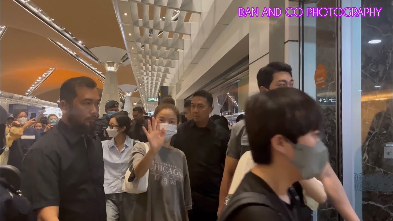 230212 MAMAMOO leaving from KLIA to Manila for their MAMAMOO WORLD TOUR 'MY CON’ in MANILA!