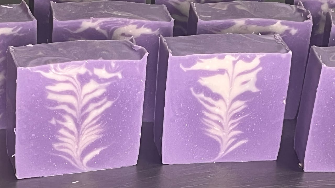 Cold process soap making | secret feather swirl