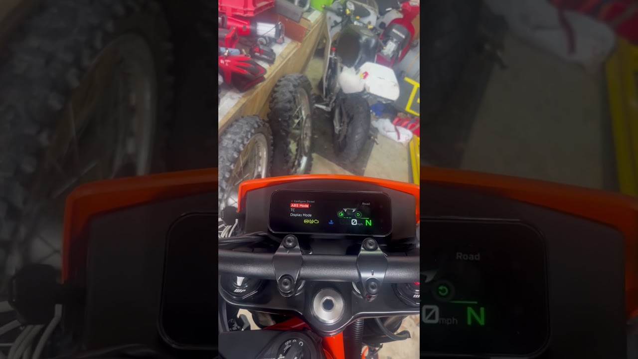 ￼KTM 390 SMC R SMCR  Super Moto ￼TFT display tutorial. 1st in Texas. part 1
