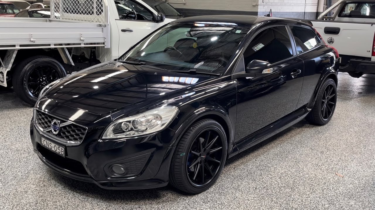 2010 Volvo C30 T5 R-Design - 5 Cylinder Turbo Hatch!