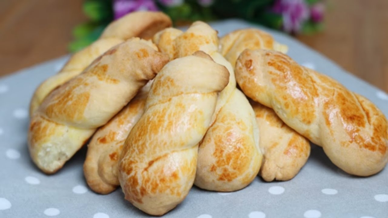 Greek Easter Koulourakia - Soft and buttery Greek Easter Cookies