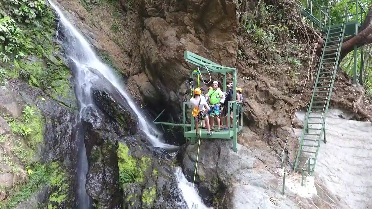 Jaco Beach Canyoneering Waterfall Rappelling Tour & Zip Line