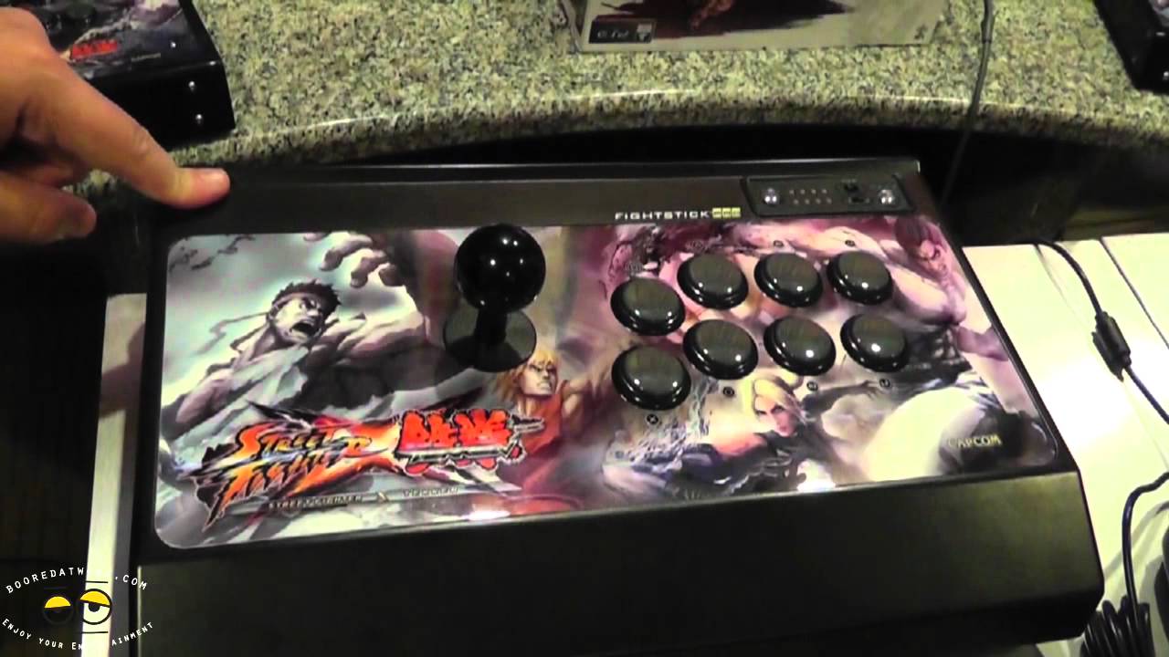 MAD CATZ STREET FIGHTER X TEKKEN ARCADE FIGHTSTICK V.S Hands-on @CES 2012