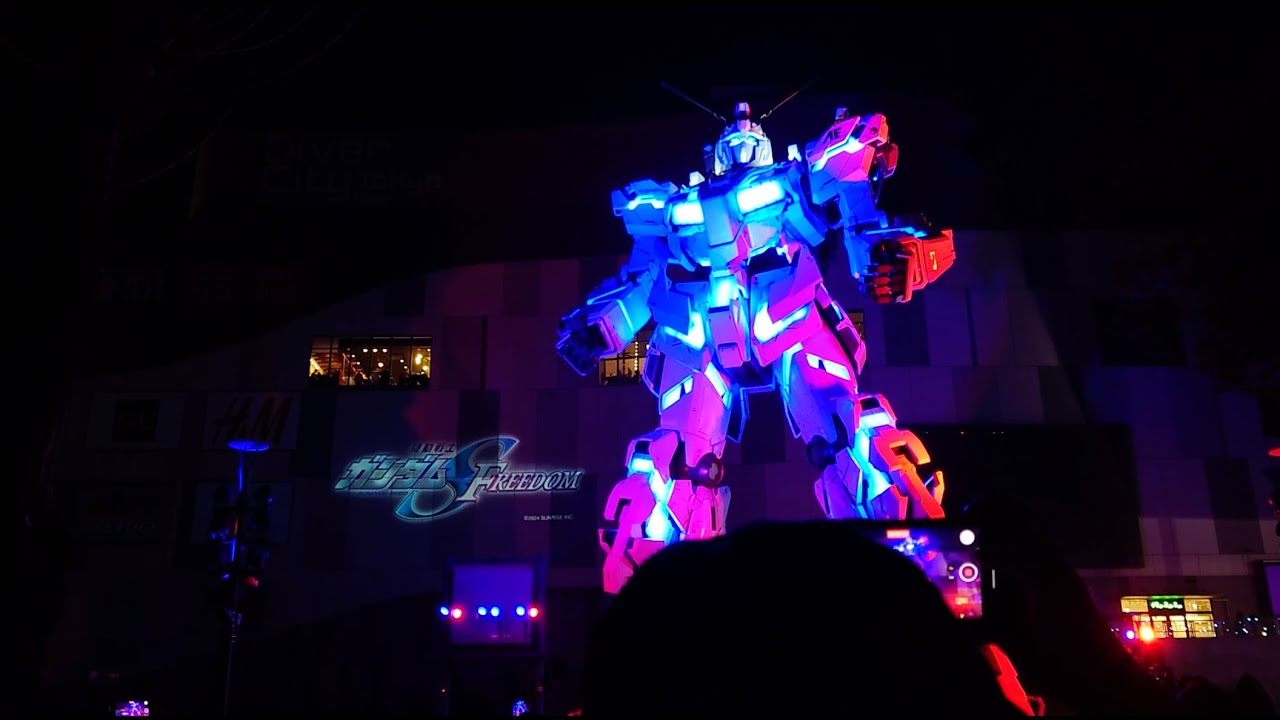 ダイバーシティ東京プラザ - 実物大ユニコーンガンダム立像「『機動戦士ガンダムSEED FREEDOM』Special Digest “FREEDOM” 西川貴教 with t kom