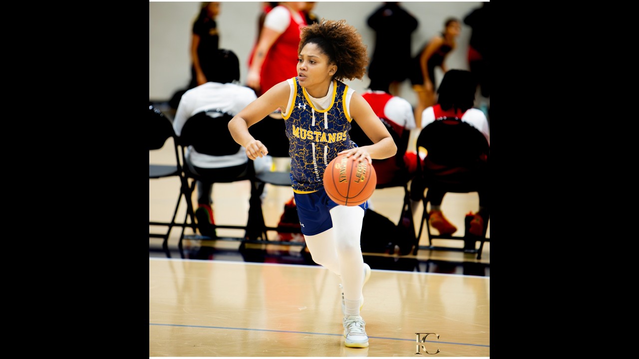 Fabiana Poindujour | Sophomore | Point Guard | 2025 - 2026 Season