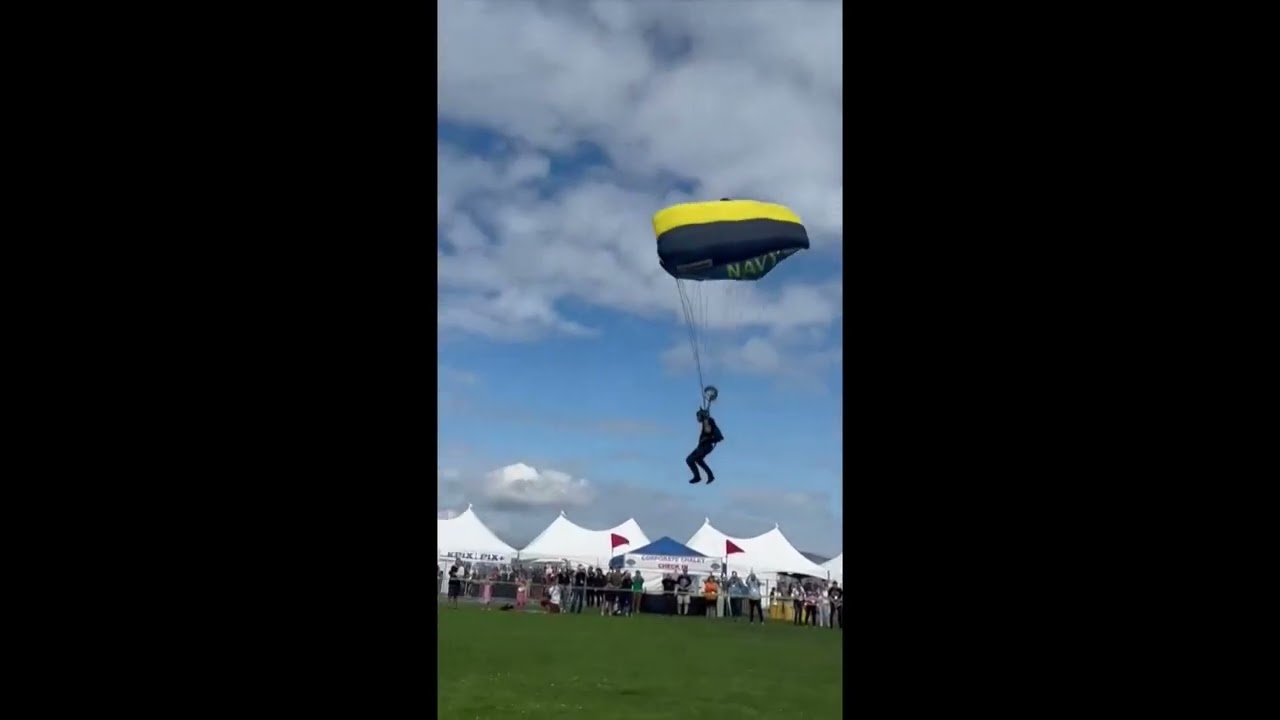 Two injured after Navy parachutist lands in crowd during Fleet Week performance in San Francisco