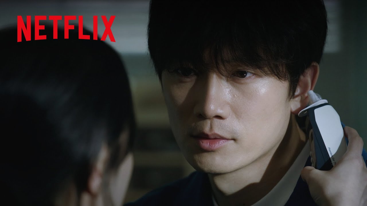 チソン - 心臓の音が聞こえてしまいそうな距離感 | 医師 ヨハン | Netflix Japan