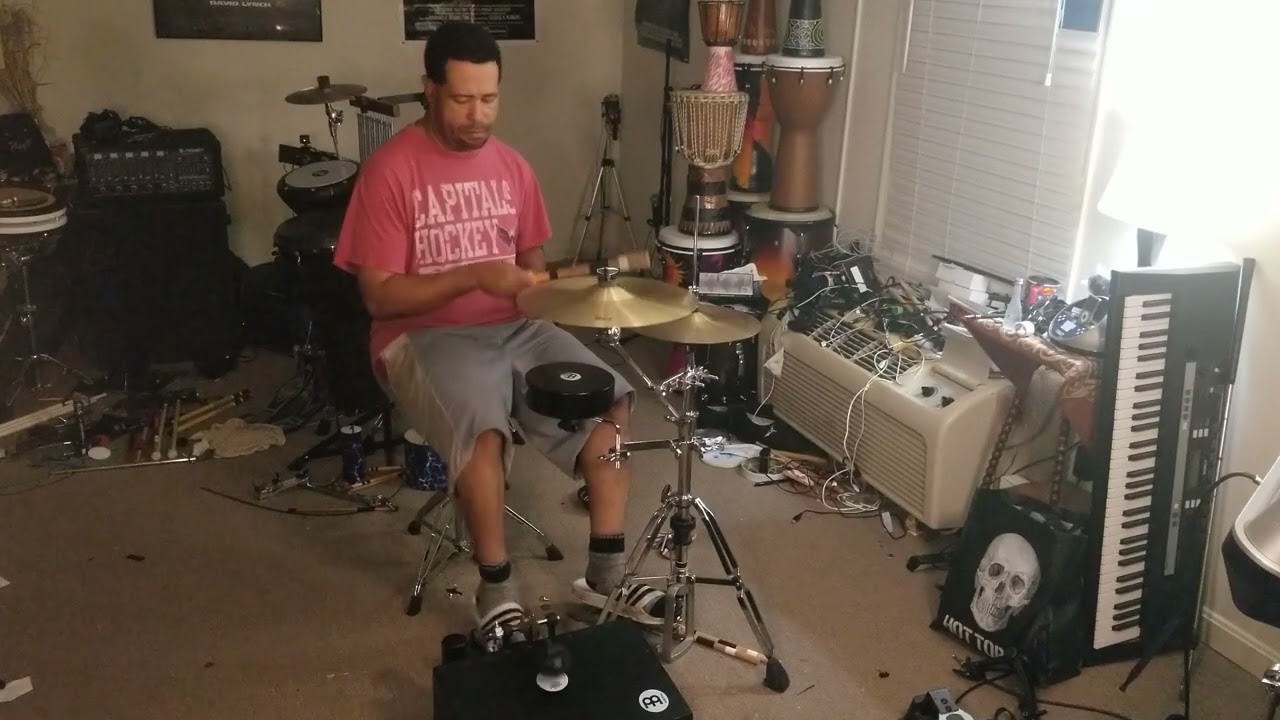 My little funky rhythm with a workout on my Meinl Bass-Box